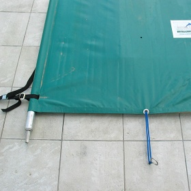 Picchetto INOX per l'aggancio della copertura - Montaggio, 1° passo